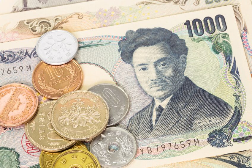 Japanese yen banknotes and coins