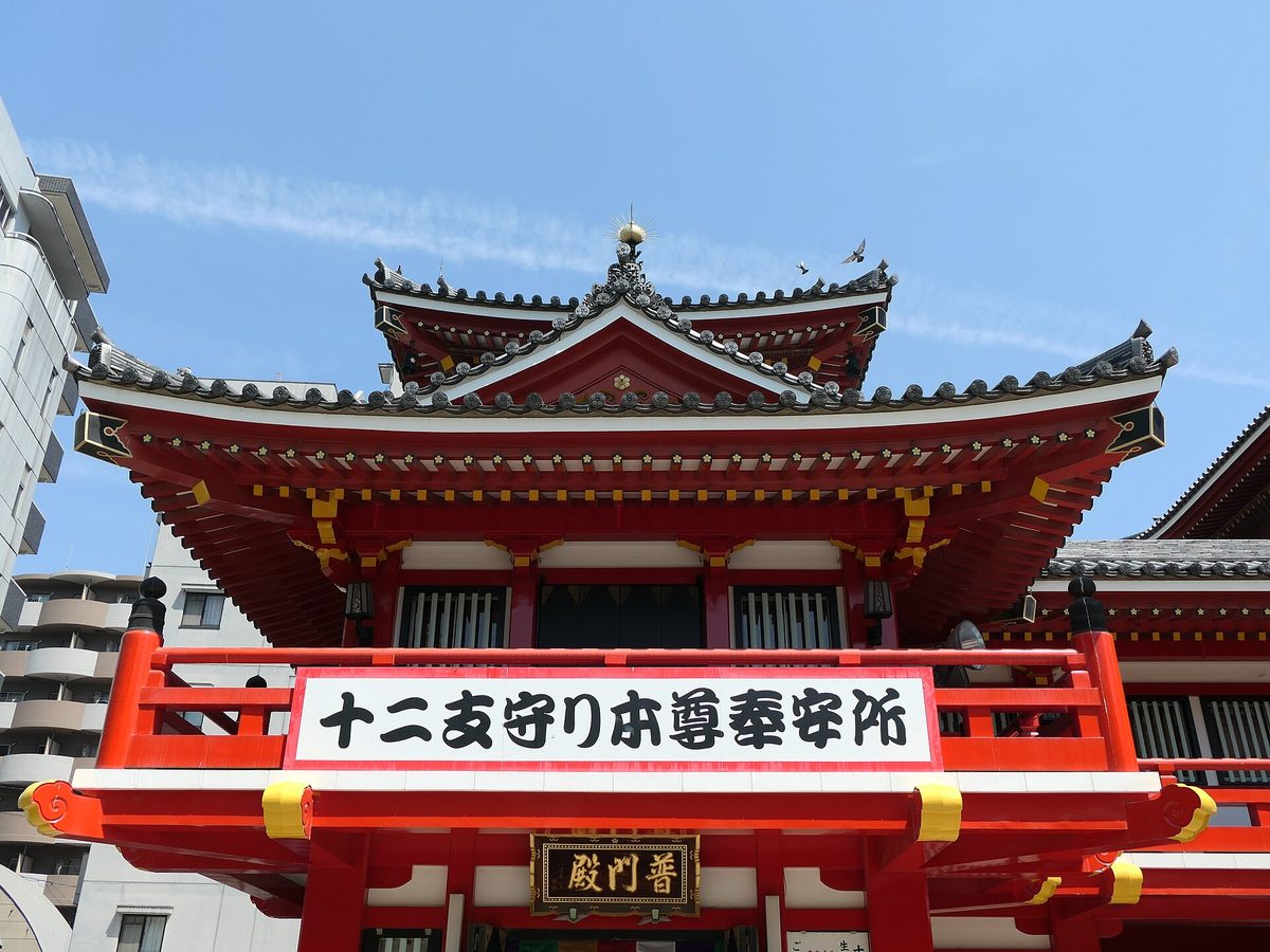 The red main hall of Osu Kannon temple in Nagoya (Aichi)
