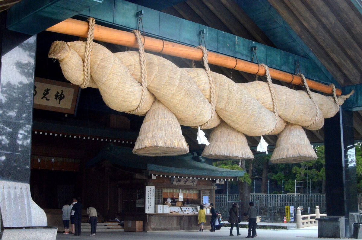 The huge twisted rice-straw rope hanging over the entrance of the Kaguraden hall at Izumo Taisha